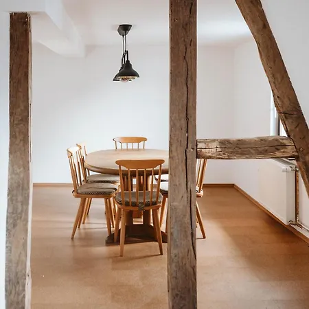 アパート In Altem