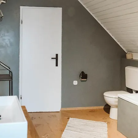 In Altem アパート *